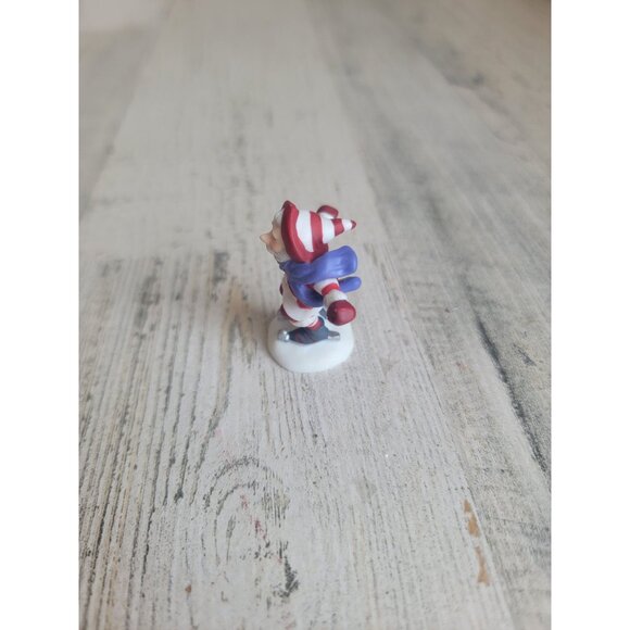 Dept 56 Mrs claus peppermint skating party village accessory xmas - Picture 2 of 5